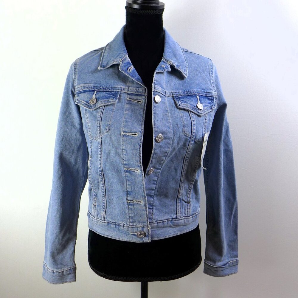 NWT Levi Signature Gold Denim Jacket Light wash MEDIUM - Picture 2 of 5